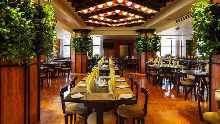 رستوران و کافی شاپ ایتالیایی هتل پارس شیراز