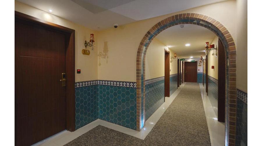 راهرو طبقات هتل ارگ شیراز