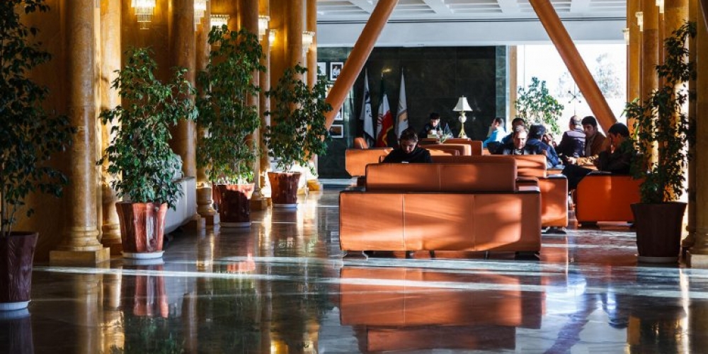 لابی هتل بزرگ چمران شیراز