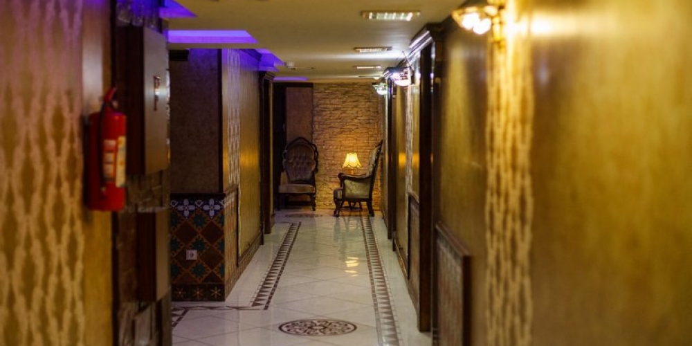 راهرو هتل کریم خان شیراز